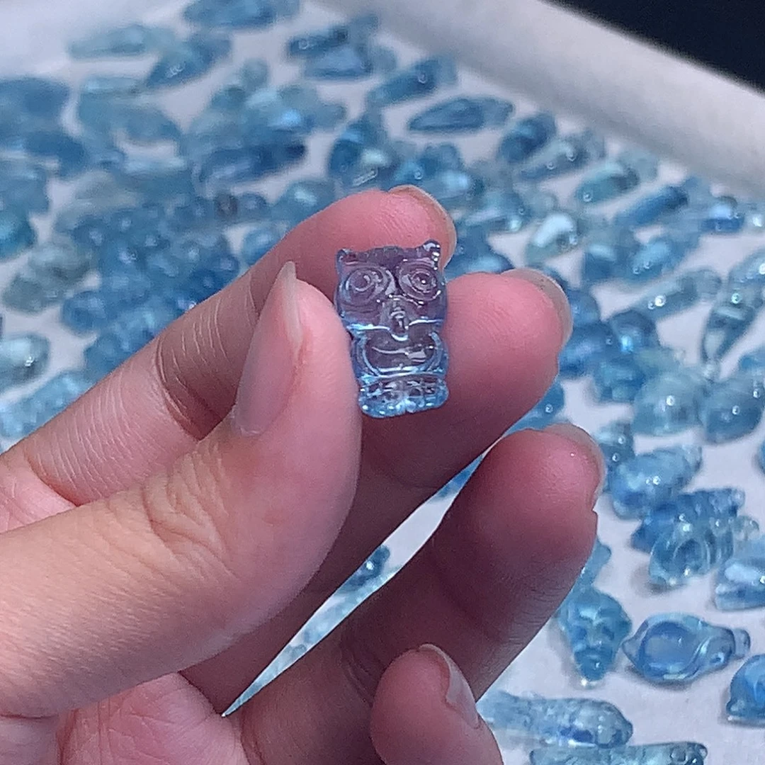 未镶嵌手串海蓝宝石40元 打孔不退换