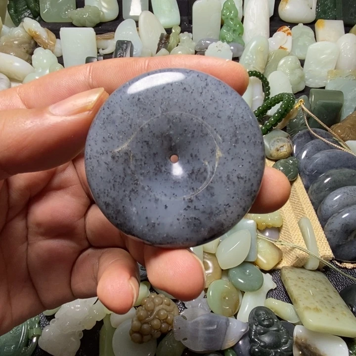 和田玉（糖玉）未镶嵌颈饰