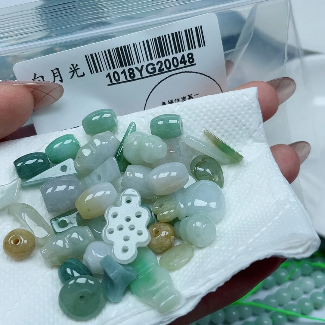 翡翠未镶嵌吊坠(不含链)多样性