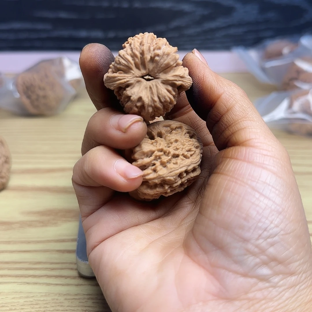 天***涯吊坠桃核核桃核桃