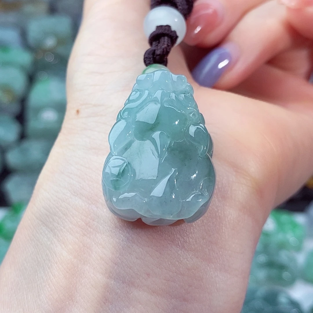 颈饰未镶嵌翡翠天然