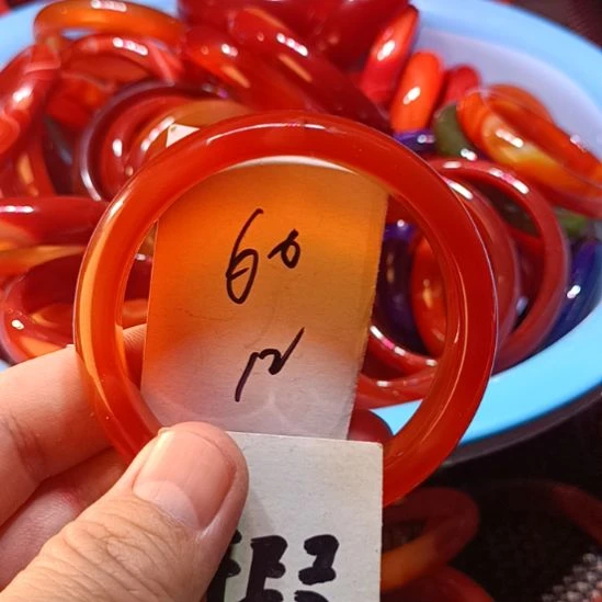 玛瑙/玉髓未镶嵌手镯