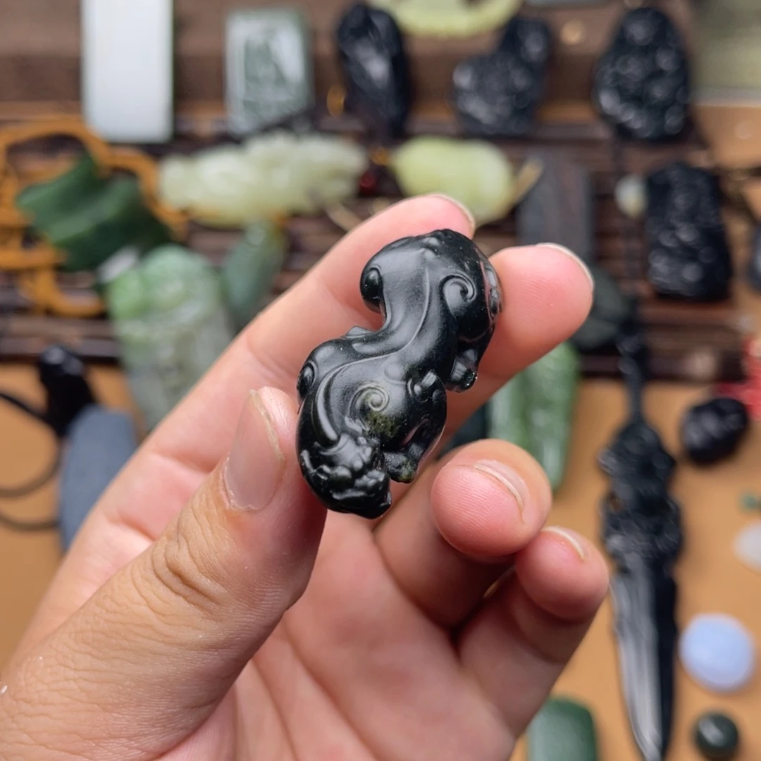 和田玉未镶嵌挂件