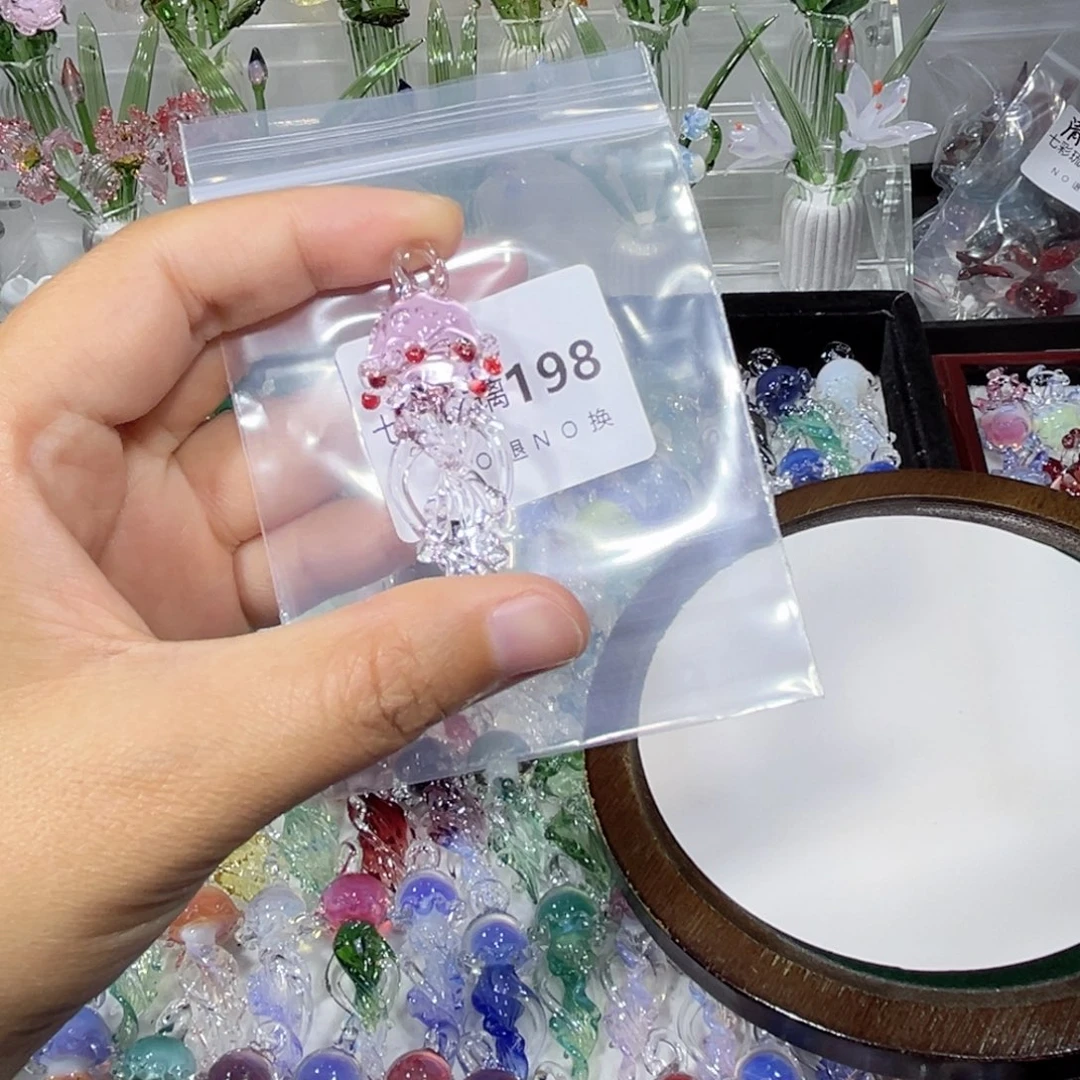 琉璃吊坠(不含链)198水母一个
