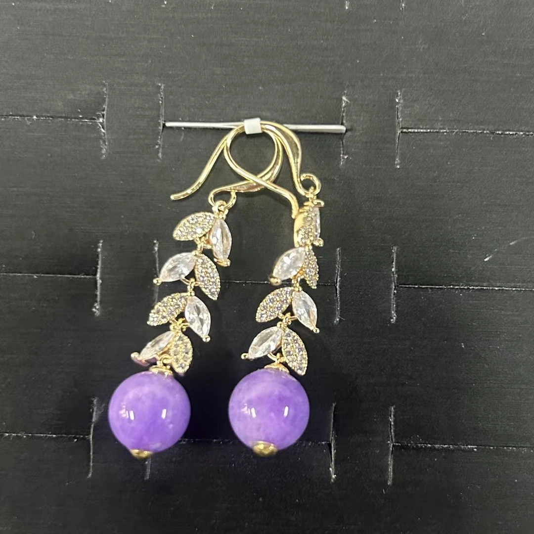 紫翠色圆珠玉石耳饰