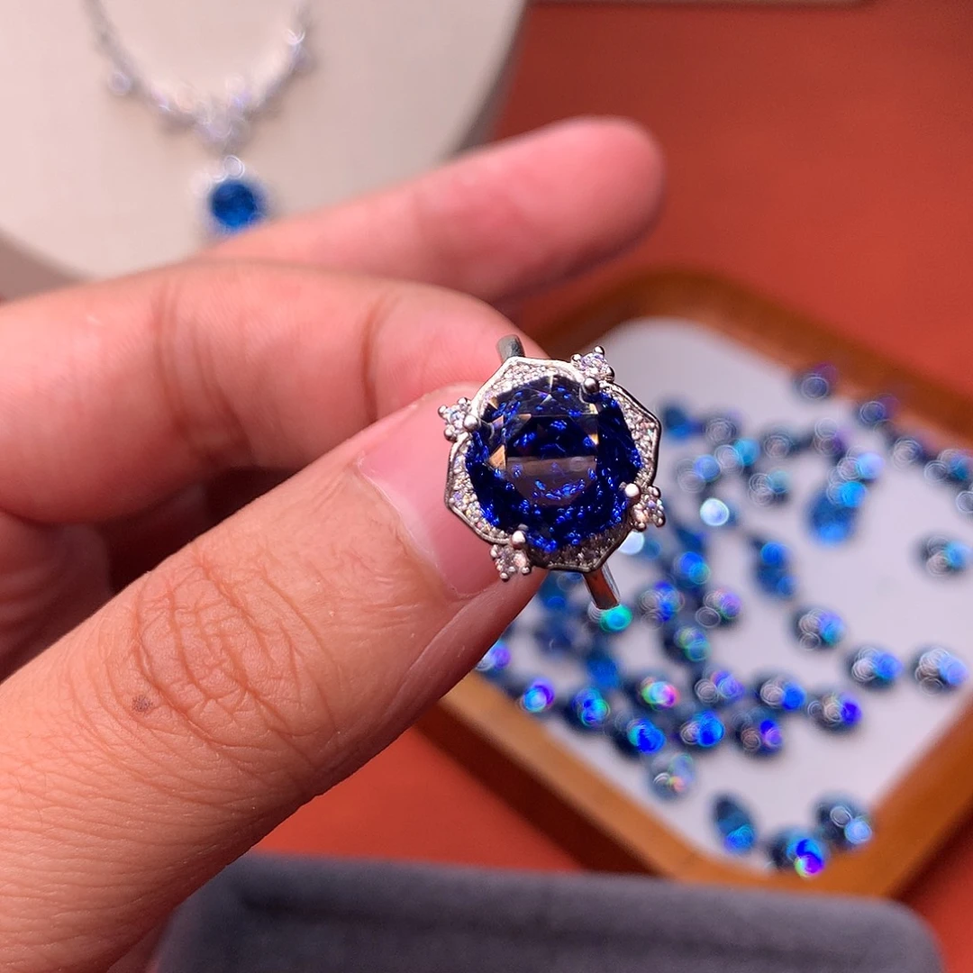 银S925镶嵌托帕石戒指