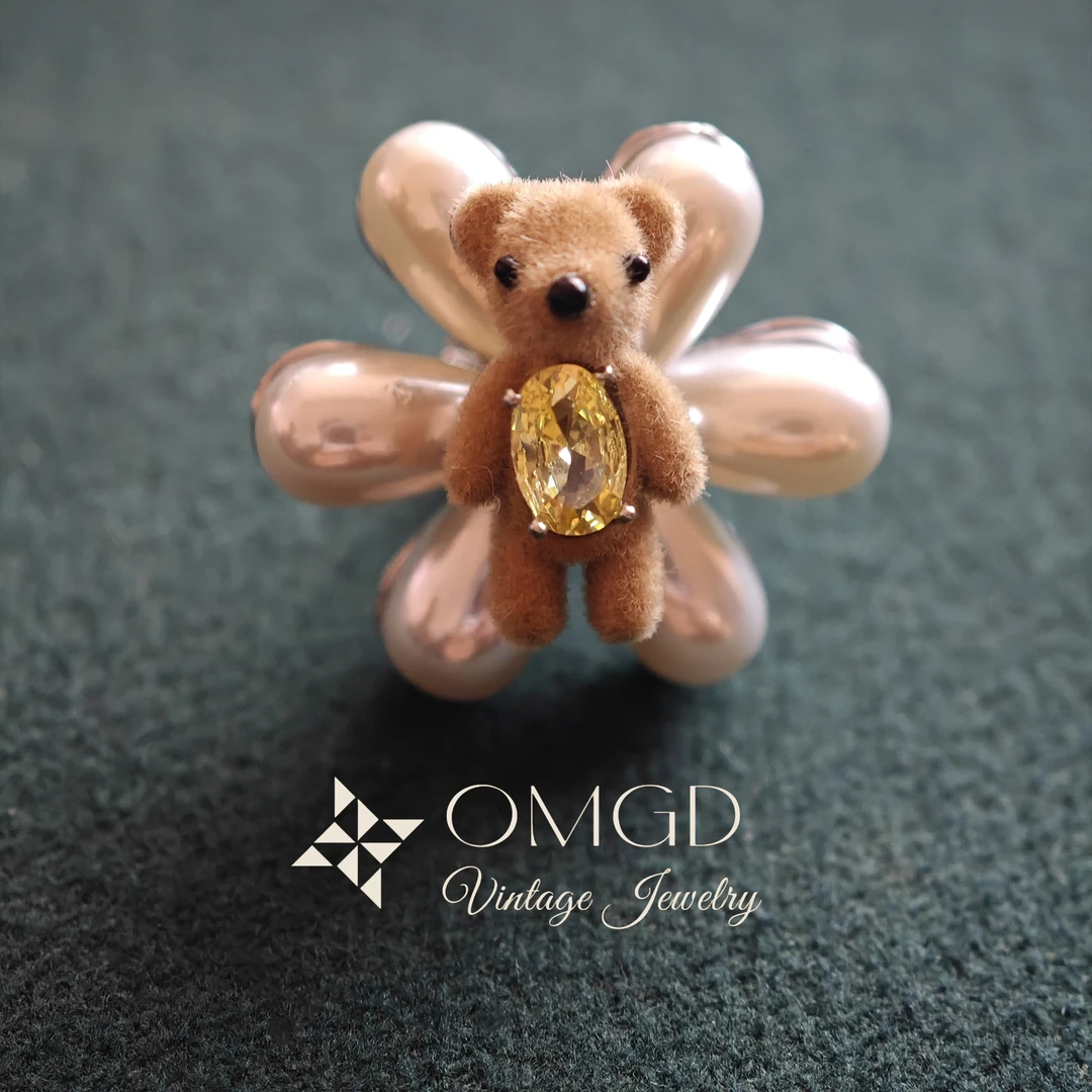 铜合金胸针 【D9148】小熊六瓣胸针 轻奢时尚设计款-XXZ