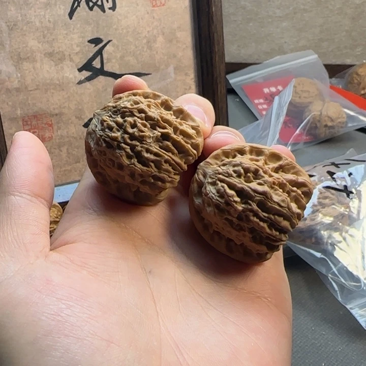 把件文玩核桃血麒麟