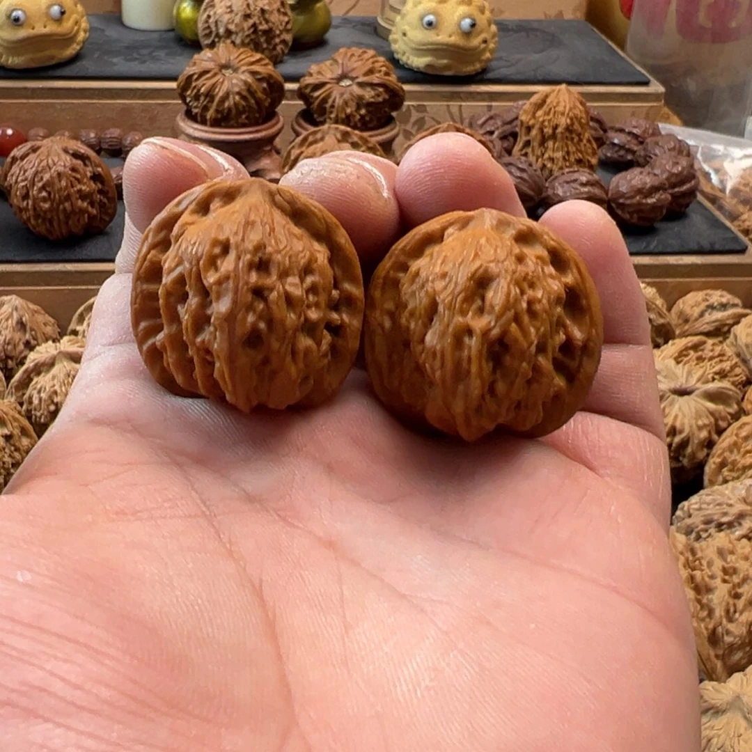 把件猴头核桃文玩核桃，野生小众