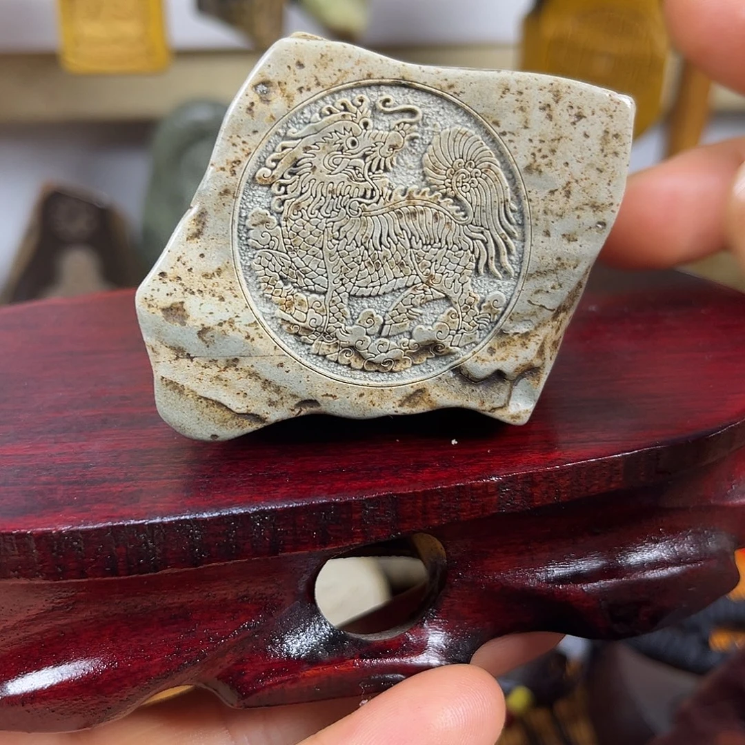 新疆戈壁石原石雕刻