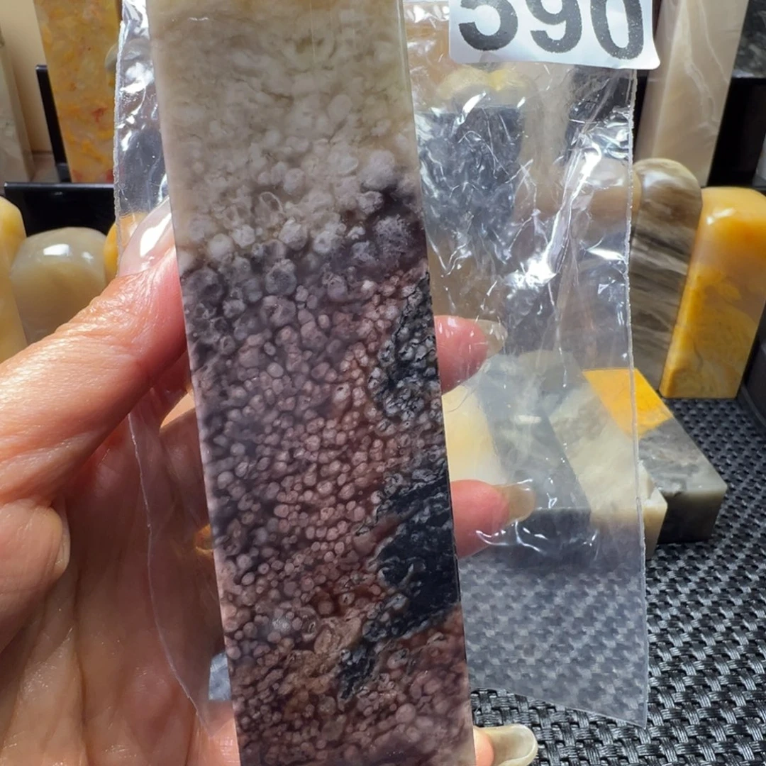 老挝石明****人巴林石巴林石