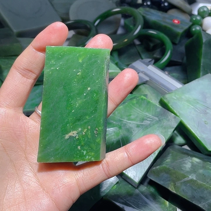 和田玉未镶嵌珠宝奇石