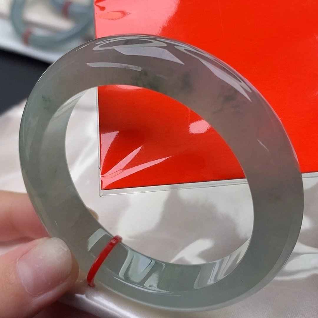 翡翠未镶嵌手镯25162