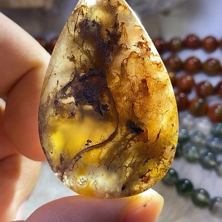 玛瑙/玉髓颈饰未镶嵌今**你