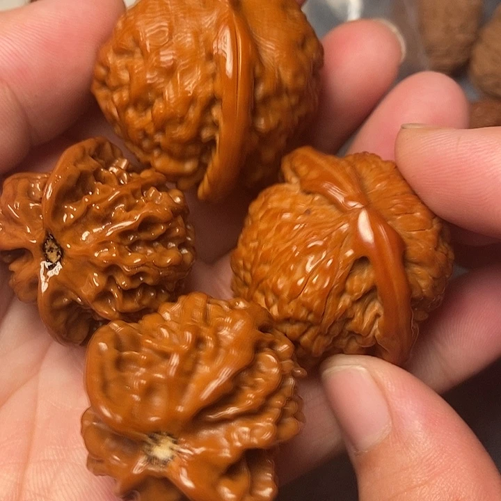 不***肉吊坠文玩核桃白40