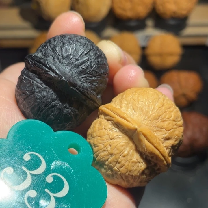 阴阳对34尺寸核桃。