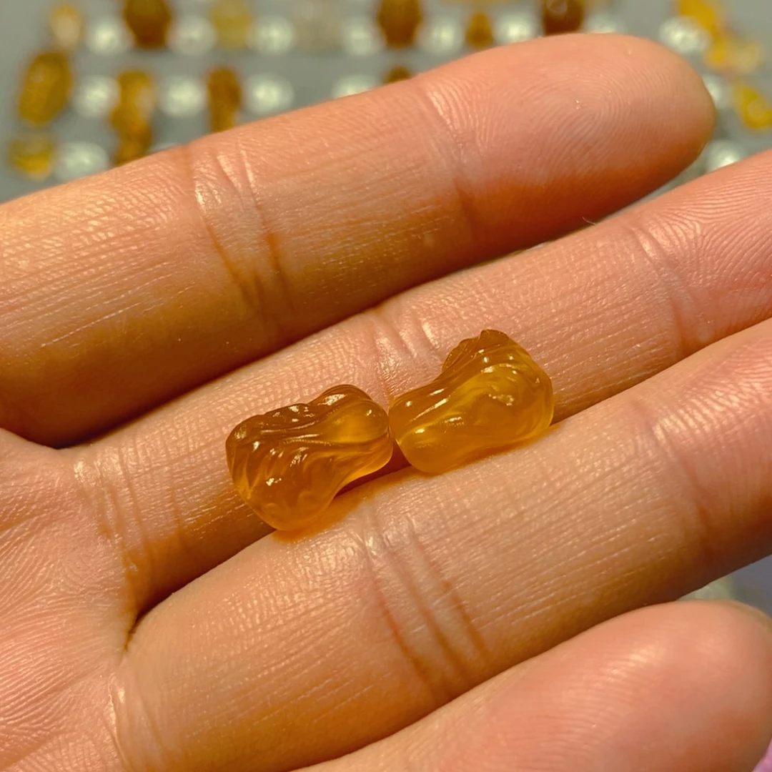 大***明玛瑙/玉髓颈饰合金白菜