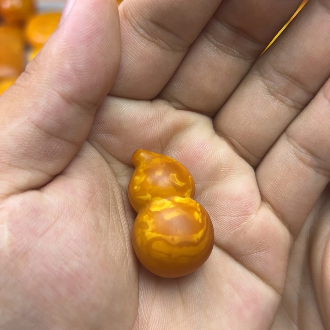 未镶嵌吊坠(不含链)蜜蜡