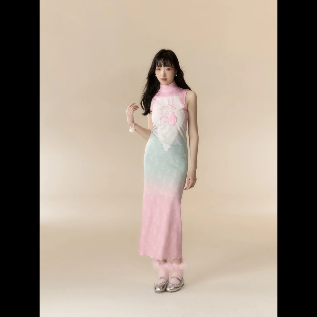 LOUMUTAKU「微瑕」梦泽「光沐桃樱」水果绒绣粉绿渐变蕾丝弹力套装