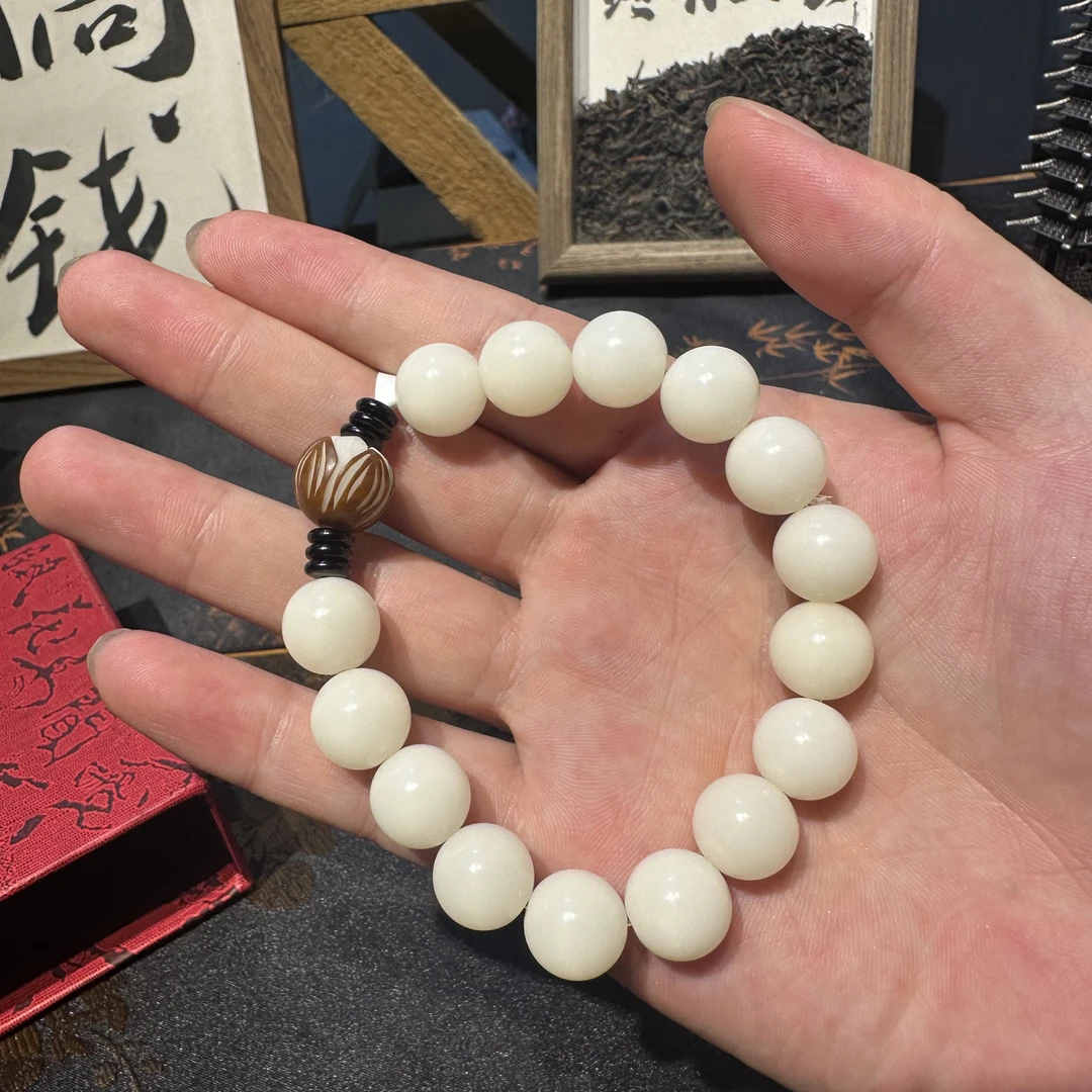 白玉菩提手串1.2 S0152