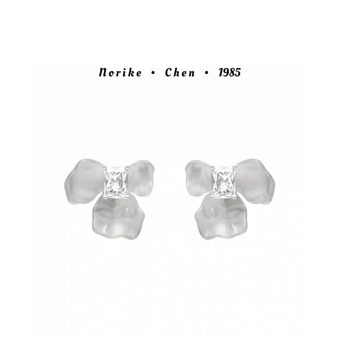 KEDING/刻町 合金耳饰 灰色鸢尾方糖可拆卸耳钉HF12318