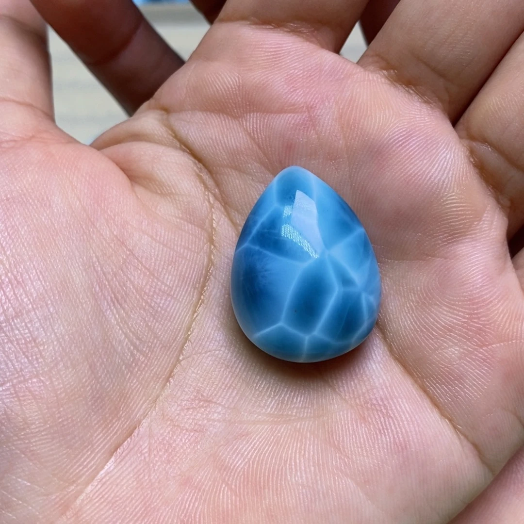 ****针钠钙石（海纹石）未镶嵌颈饰
