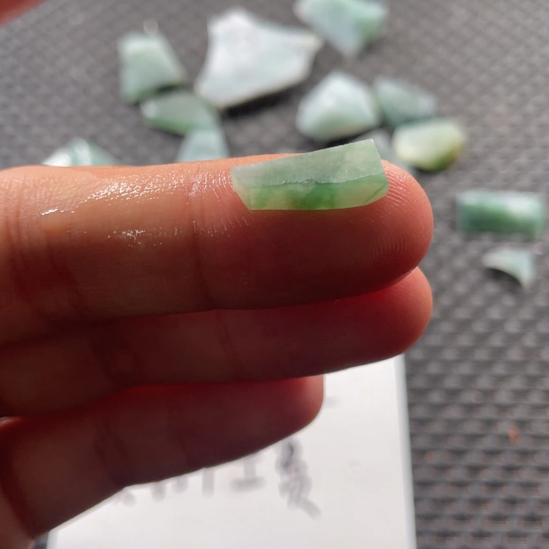 定制翡翠未镶嵌翡翠