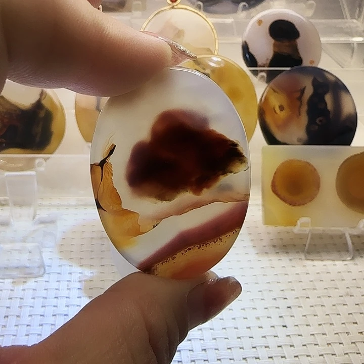 玛瑙/玉髓未镶嵌珠宝奇石