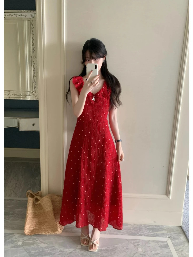 3578复古红色波点小飞袖连衣裙子女2025新款茶歇法式度假风长裙