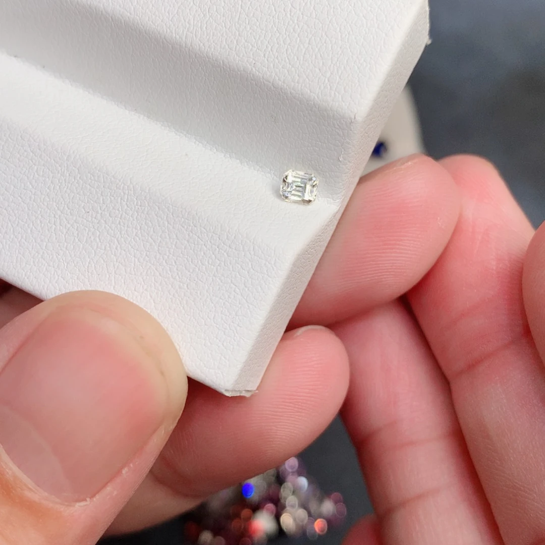 蓝宝石裸石未镶嵌0.33ct 无烧蓝宝石