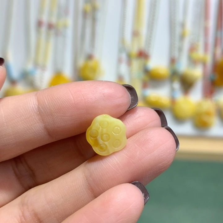 蜜蜡未镶嵌裸石配饰