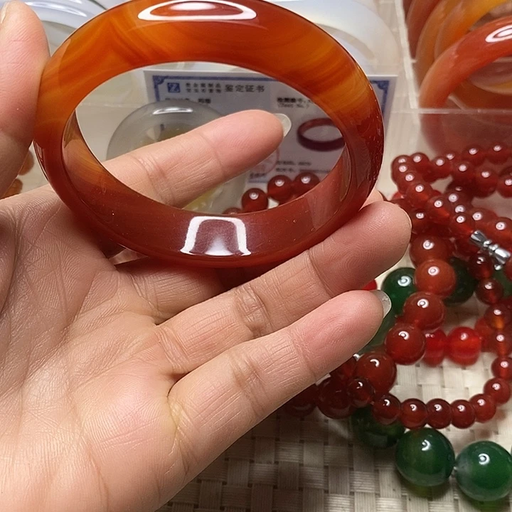 玛瑙/玉髓未镶嵌手镯