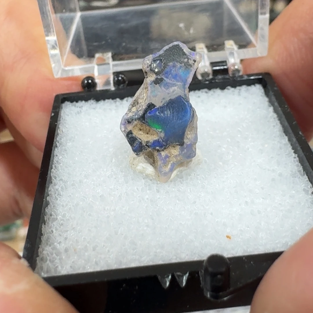 月下珠宝严选矿物