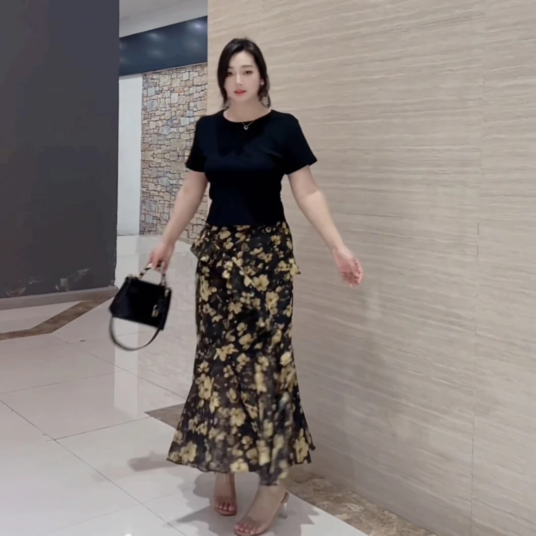 街头风休闲风少女风套装女神碎花上衣百搭甜美千金贵气名媛风女装