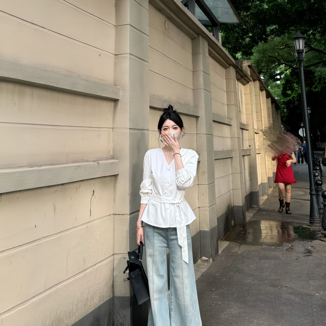 大静推荐【精致衣橱】秋冬新款莱赛尔高级气质感V领收腰上衣女