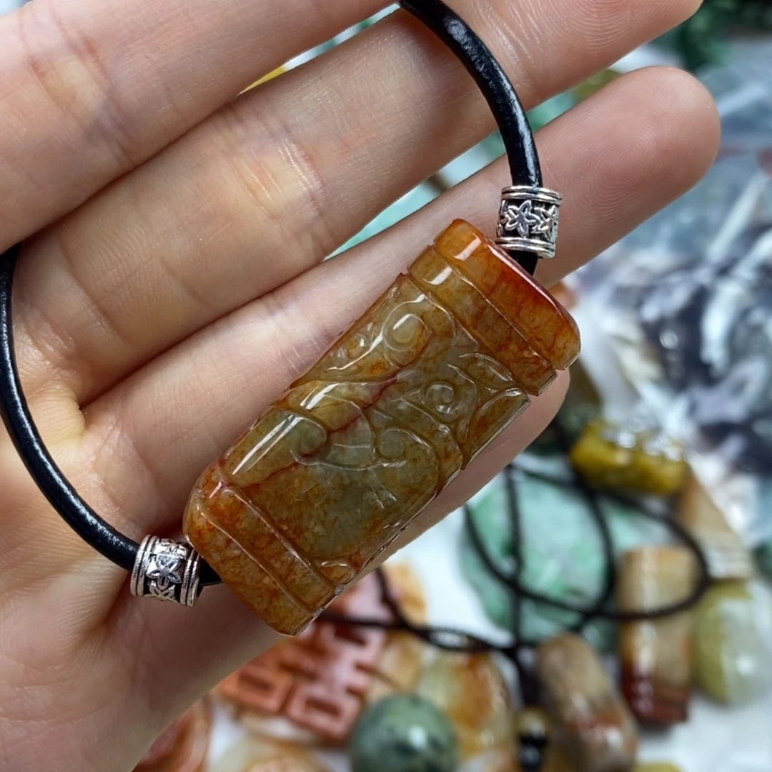 翡翠颈饰未镶嵌吊坠