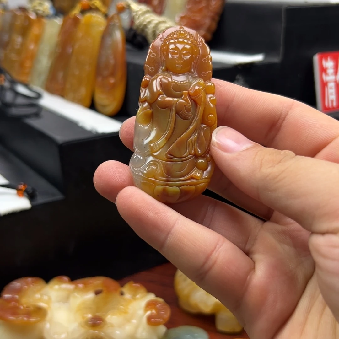 未镶嵌石英质玉（黄龙玉）黄龙玉