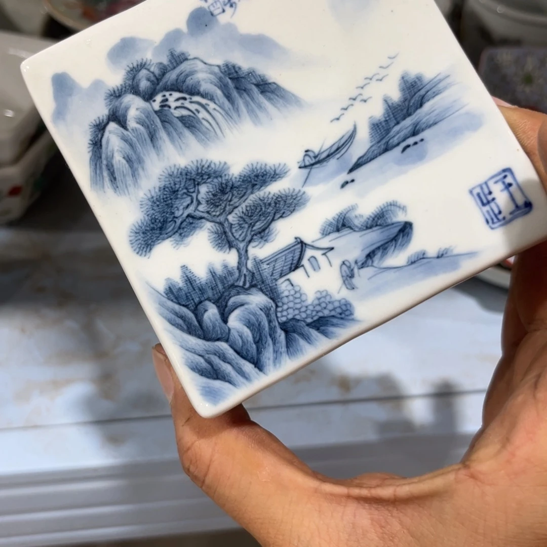 摆件摆件等方式在车载设备进行