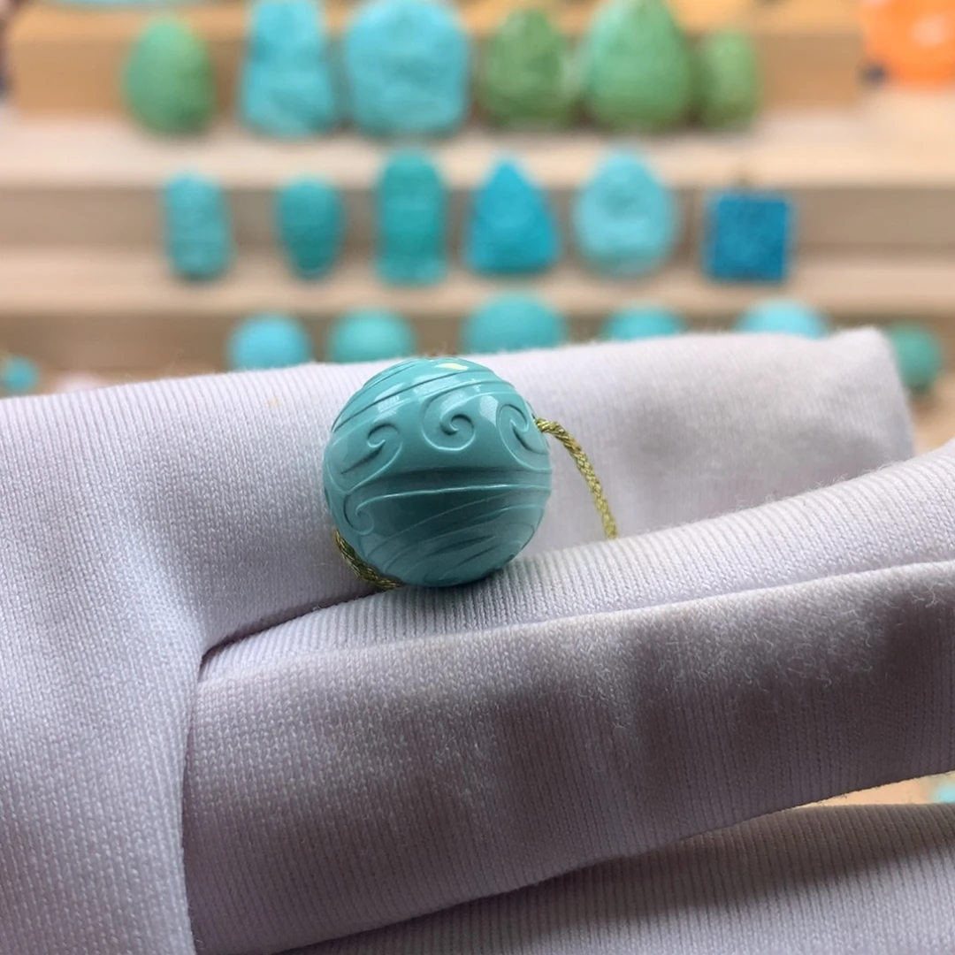 大***狄未镶嵌绿松石珠宝奇石