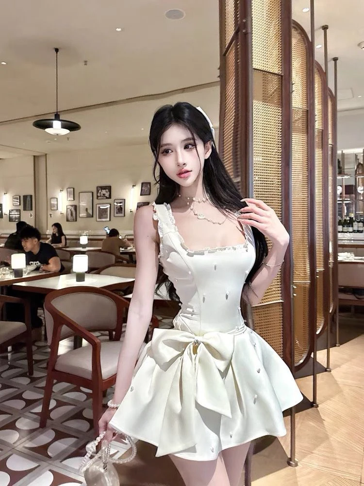 夏季辣妹气质高级轻奢小众连衣裙
