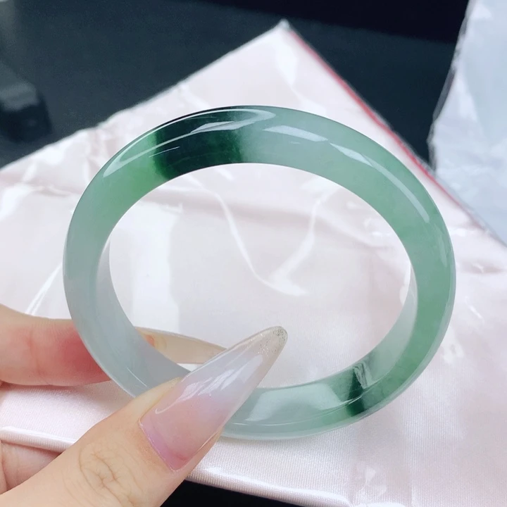 翡翠未镶嵌手镯58-59圈口