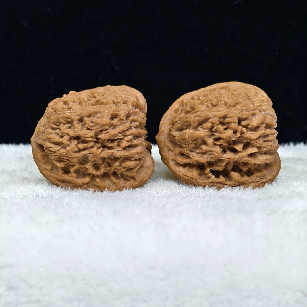 全品无修南疆石文玩核桃尺寸边45肚45高45一物一图克重58克