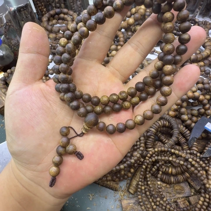 沉香碎屑沉香奇楠沉香金沙叶卡0.7多圈108颗16.9克