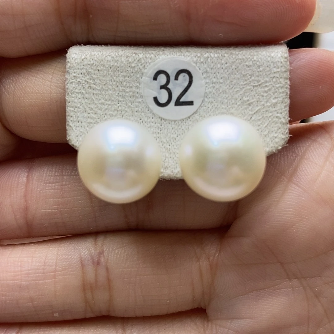 18K金镶嵌淡水珍珠耳饰