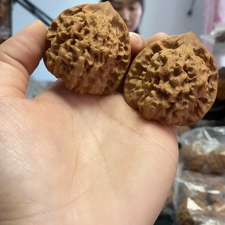 文玩核桃把件47官帽老树