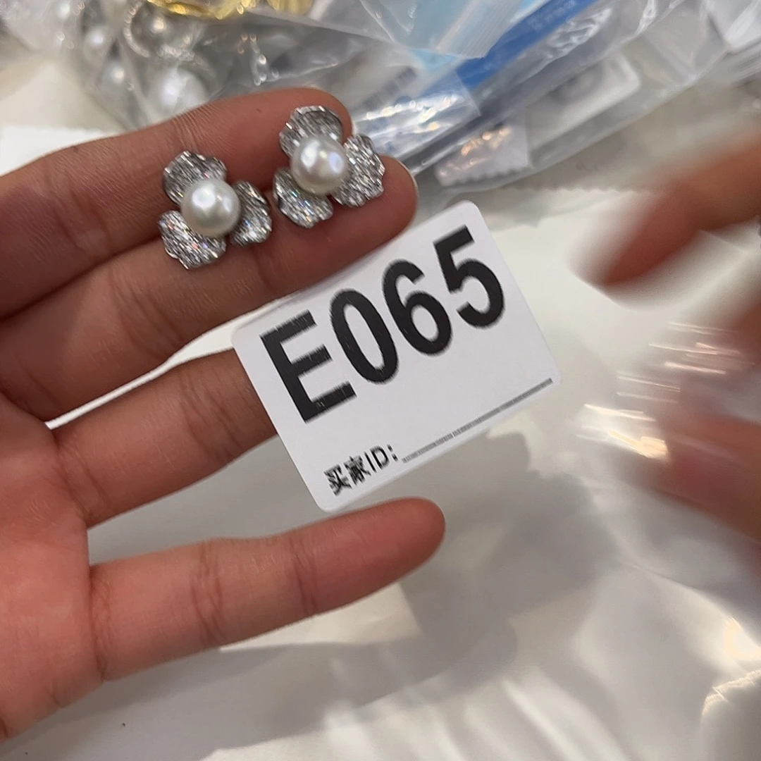 合金淡水珍珠耳饰