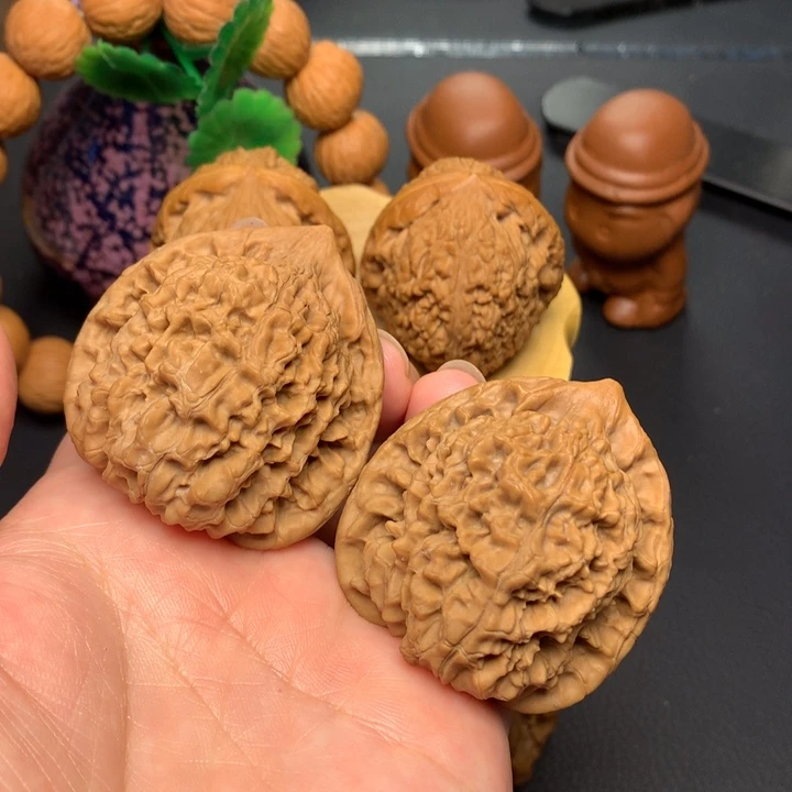 文玩核桃吊坠王勇官帽44