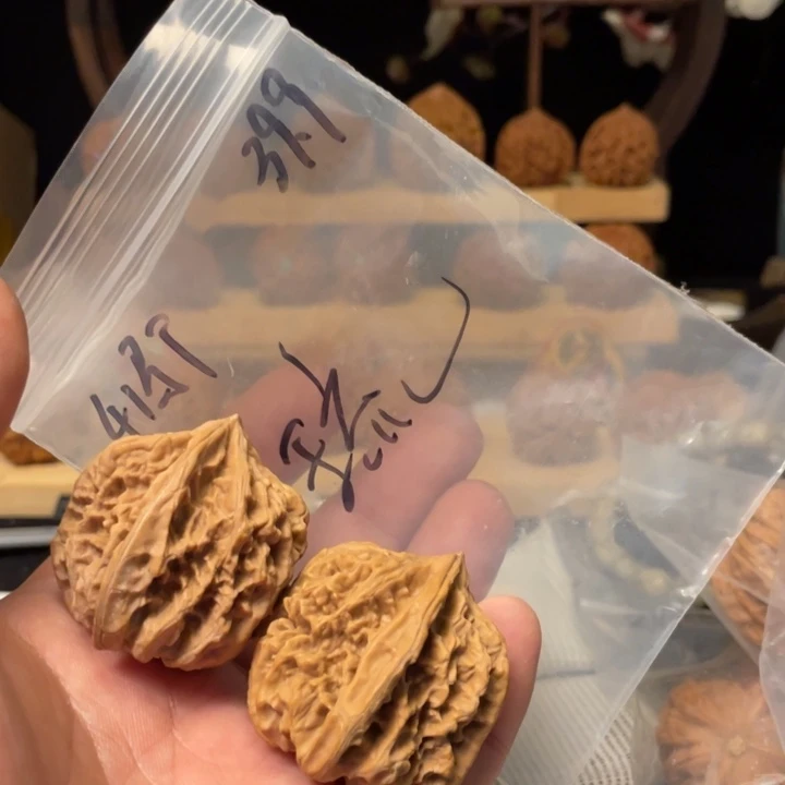 琉***文玩核桃把件马蹄