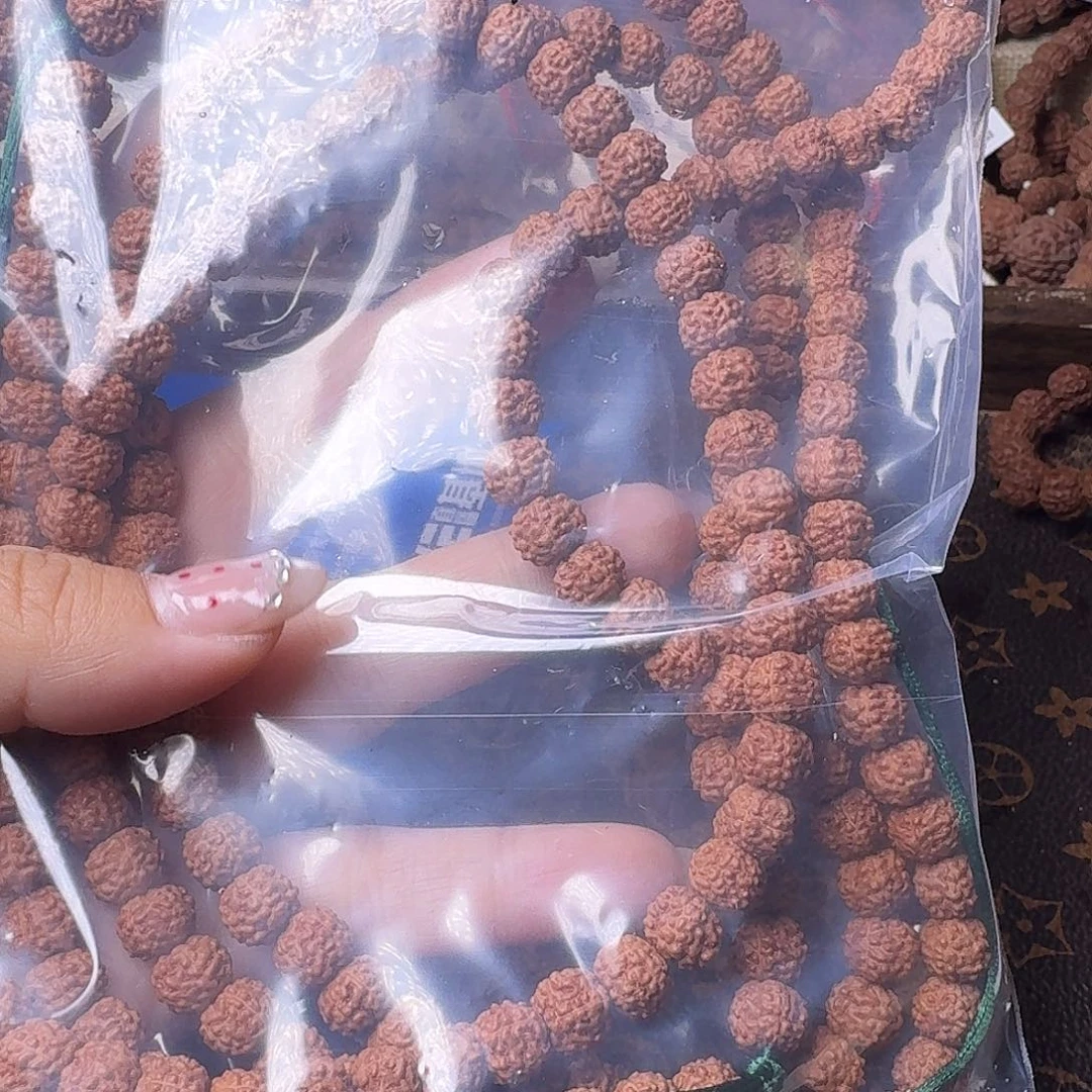 M***S吊坠金刚菩提108不挑有瑕疵2条