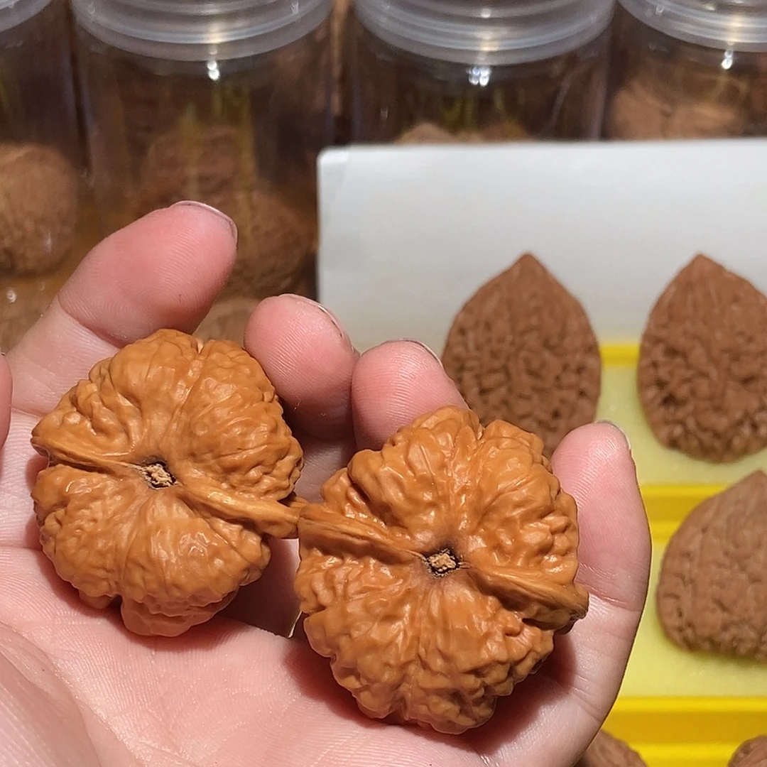 磊***文玩核桃吊坠蛤蟆头